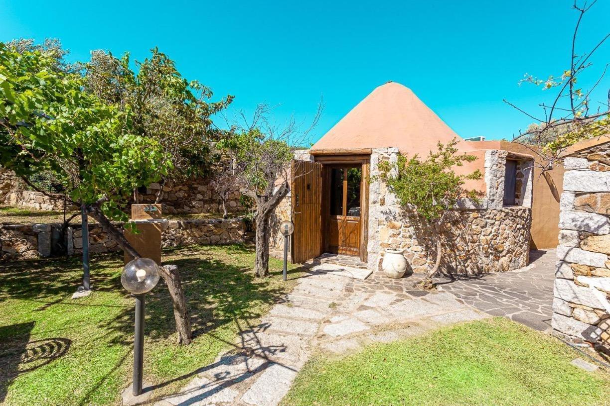 B&B Pettirosso Garden San Teodoro  Exterior photo