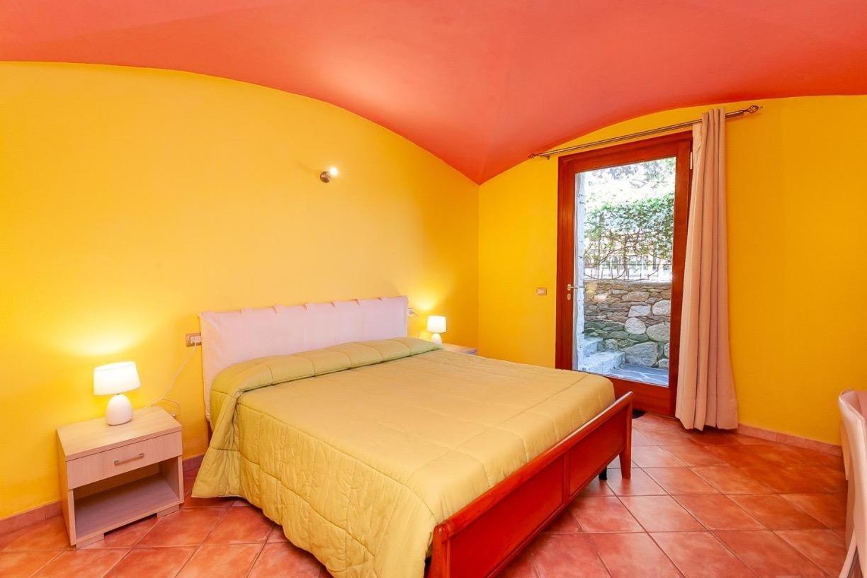 B&B Pettirosso Garden San Teodoro  Exterior photo