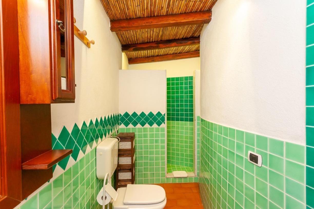 B&B Pettirosso Garden San Teodoro  Exterior photo