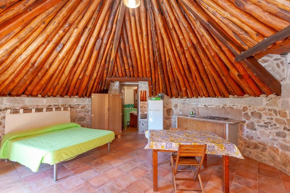 B&B Pettirosso Garden San Teodoro  Exterior photo